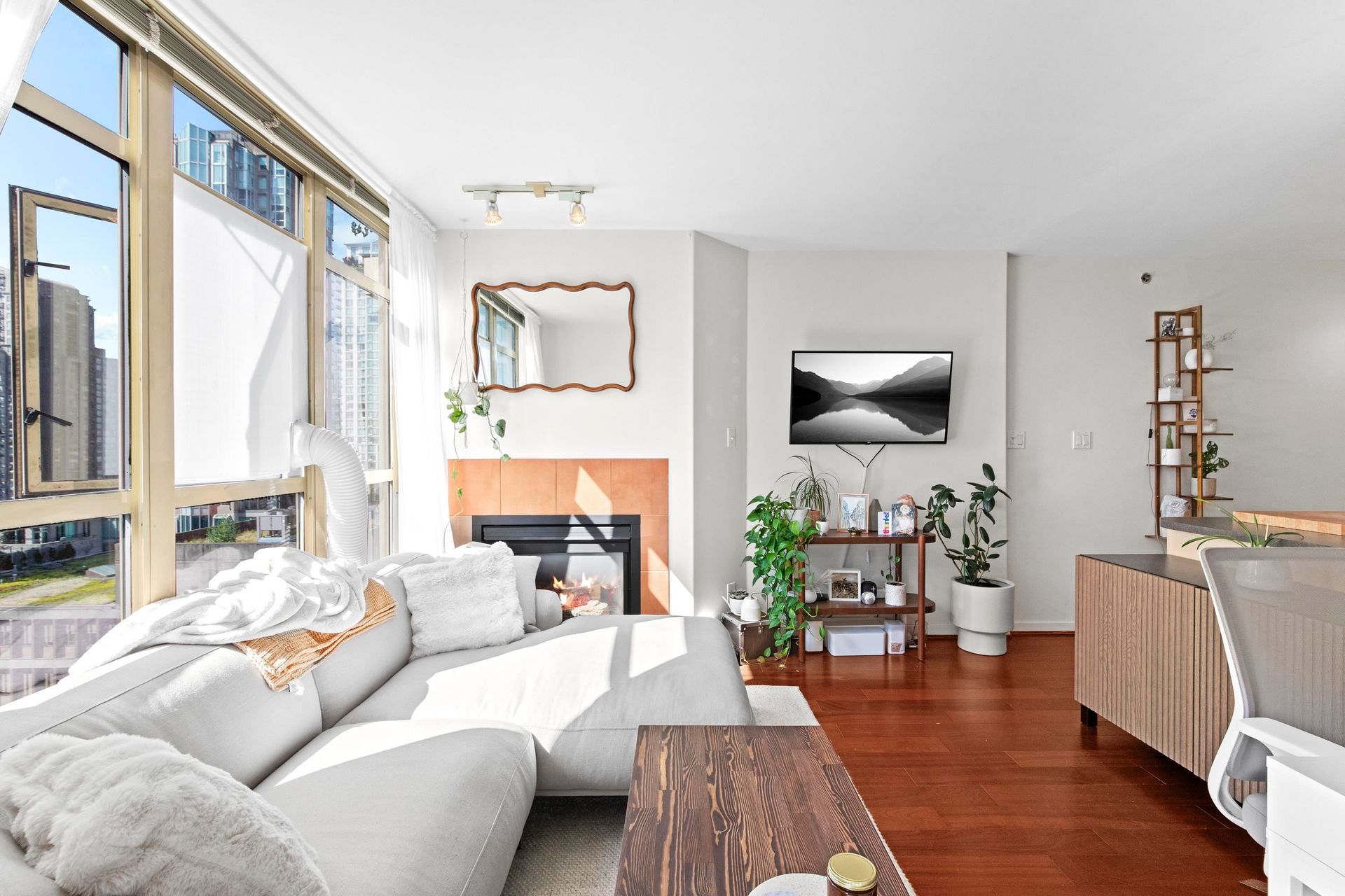 1105 - 819 Hamilton Street, Downtown VW, Vancouver West 4