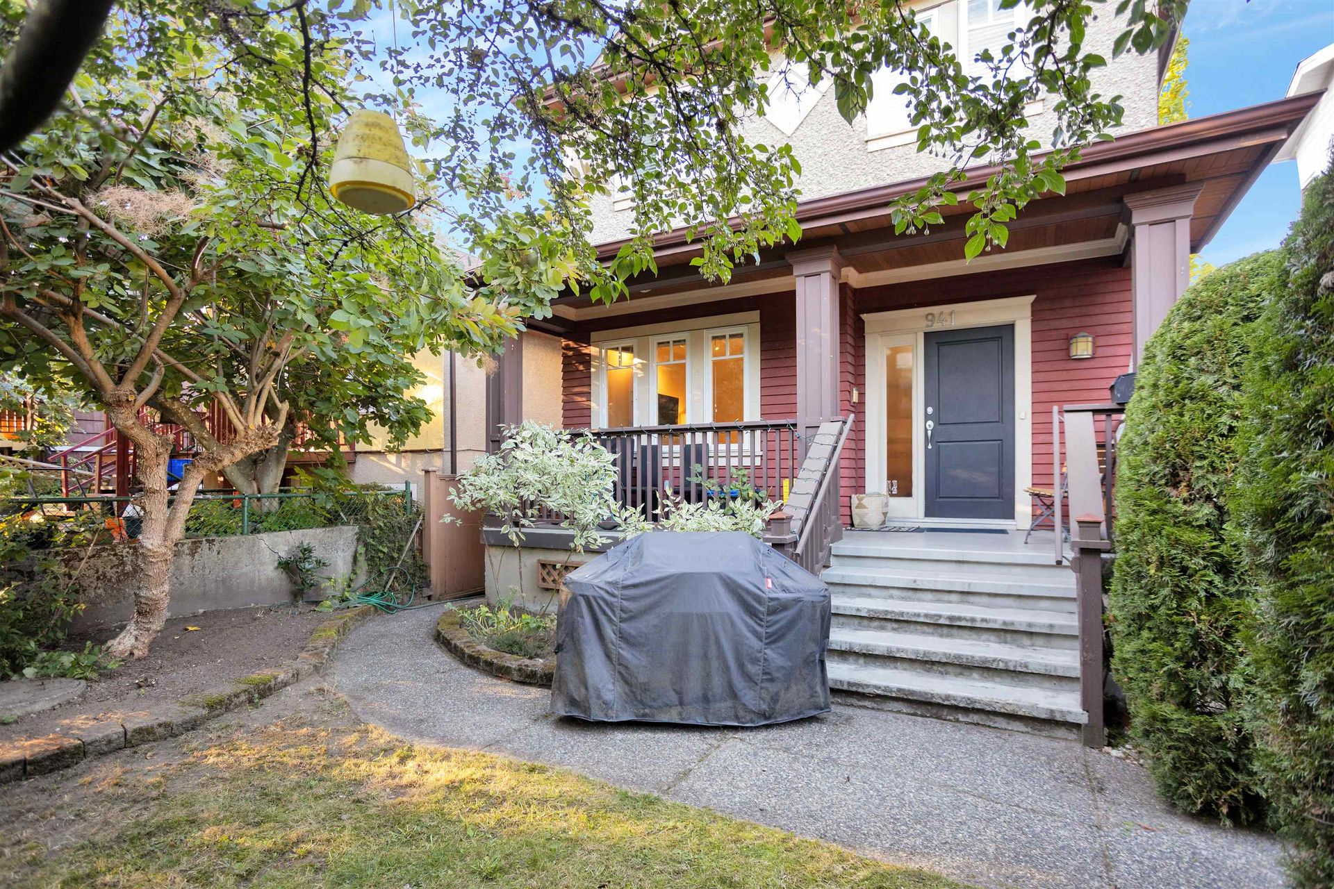 941-e-13th-avenue-mount-pleasant-ve-vancouver-east-01