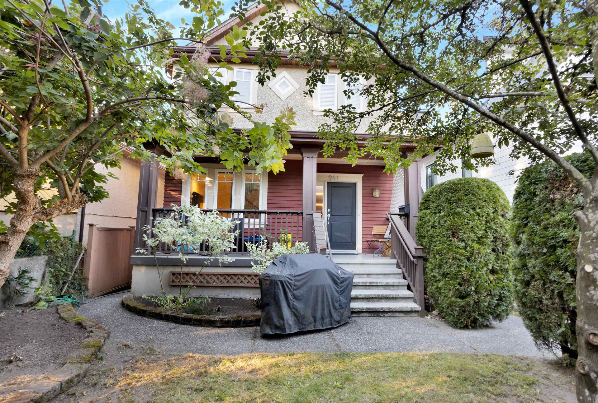 941 E 13th Avenue, Mount Pleasant VE, Vancouver East 2 by Bilash & Charron Real Estate Group 941 E 13th Avenue, Mount Pleasant VE, Vancouver East 2