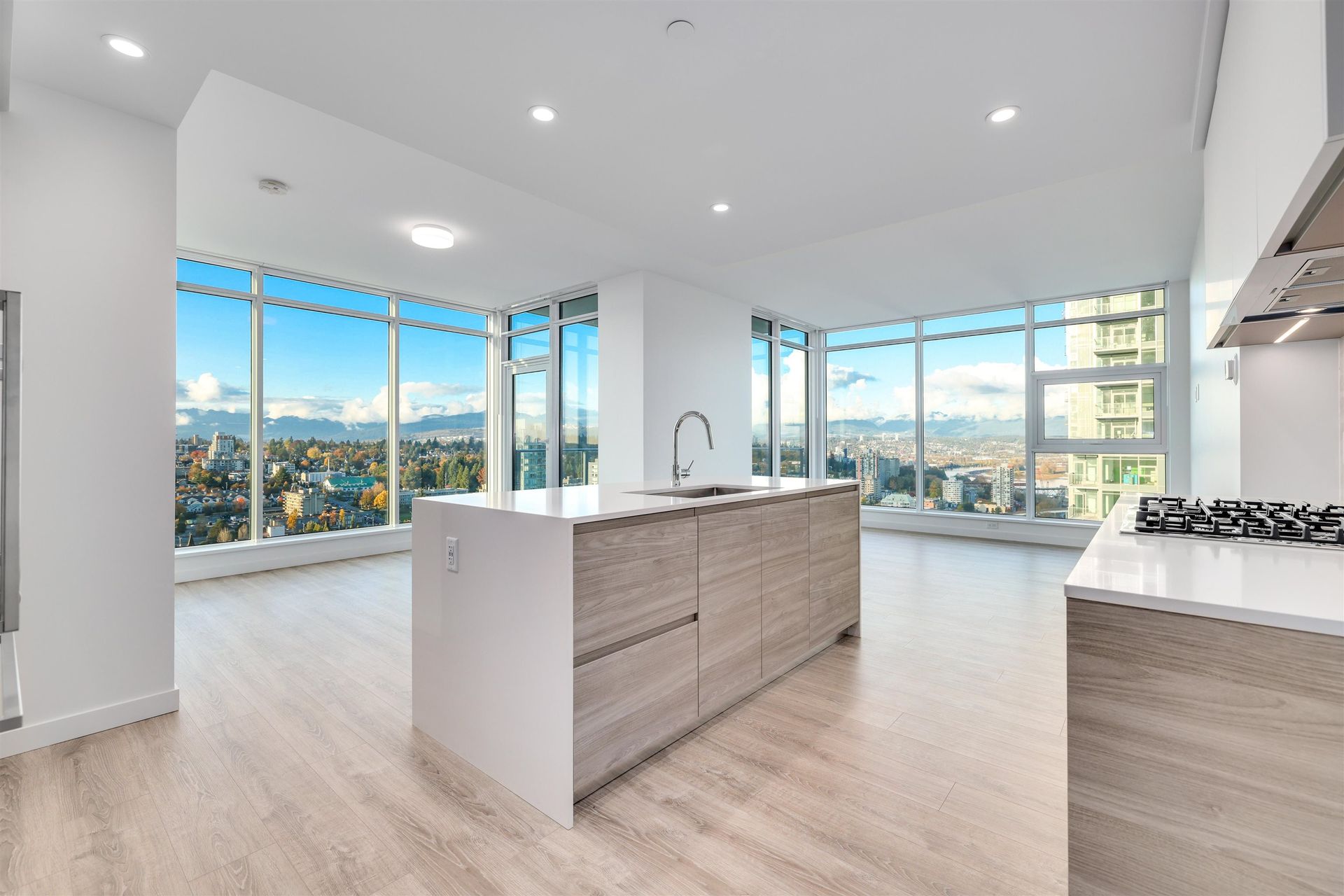 680-quayside-drive-quay-new-westminster-08