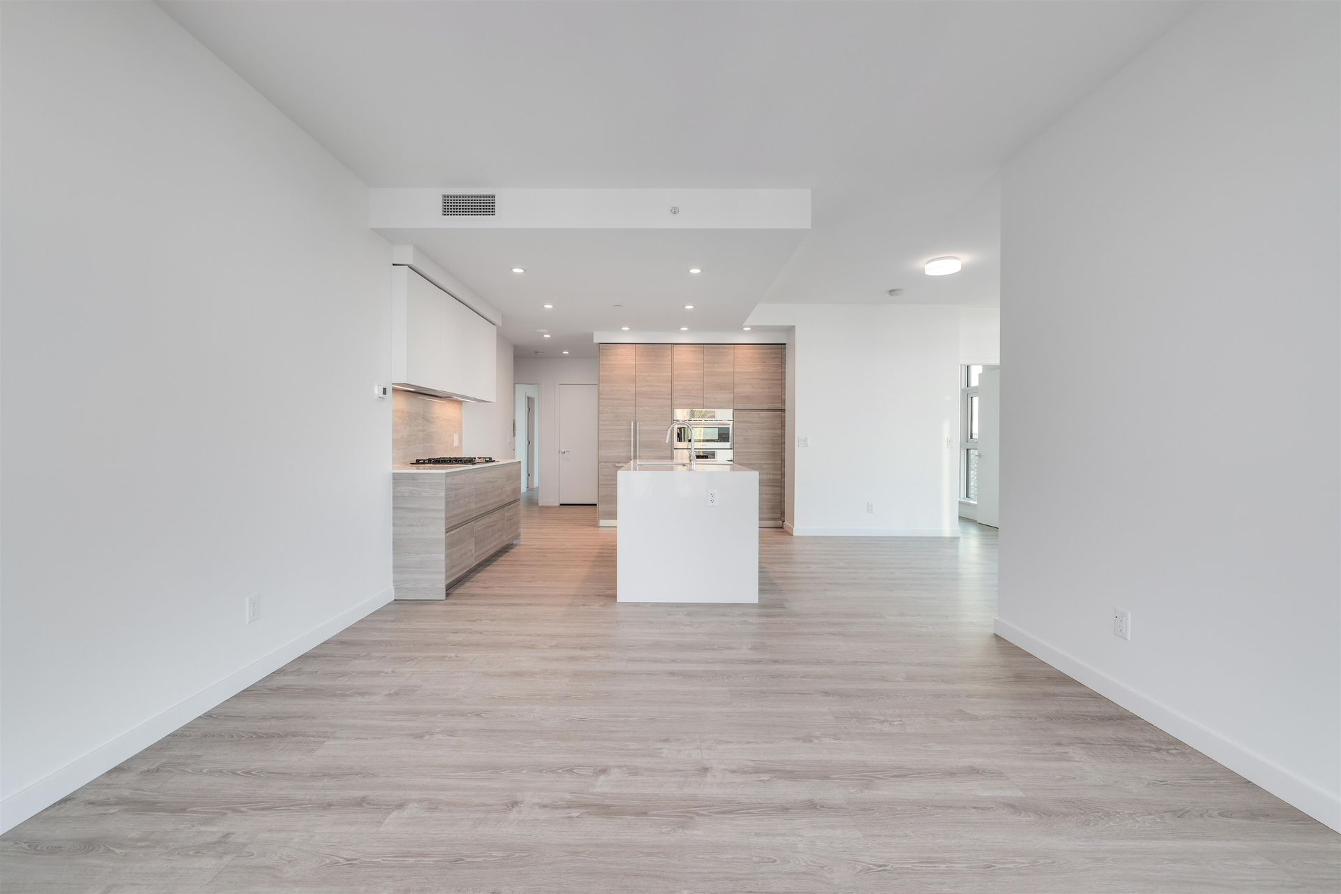 680-quayside-drive-quay-new-westminster-10