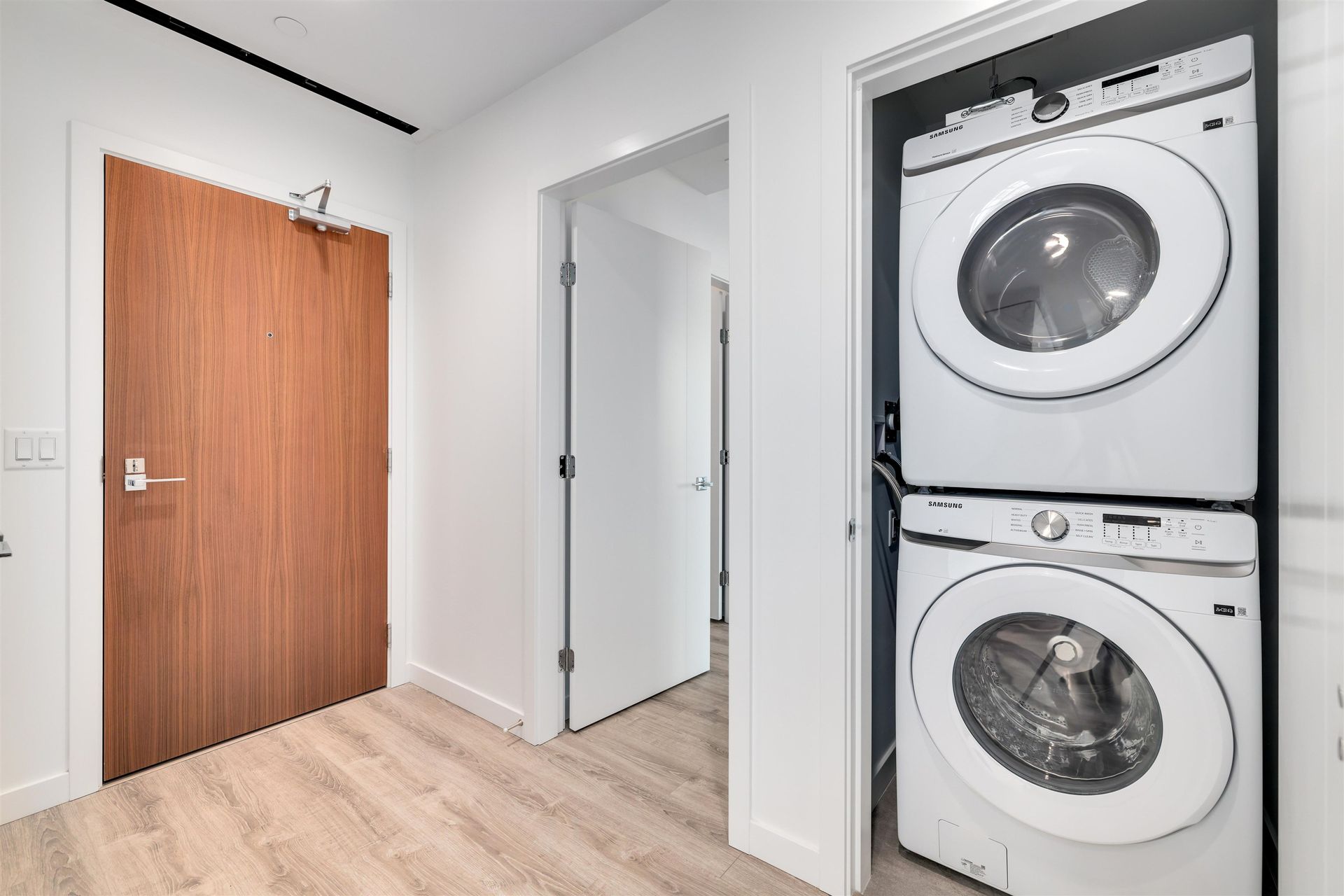 680-quayside-drive-quay-new-westminster-22