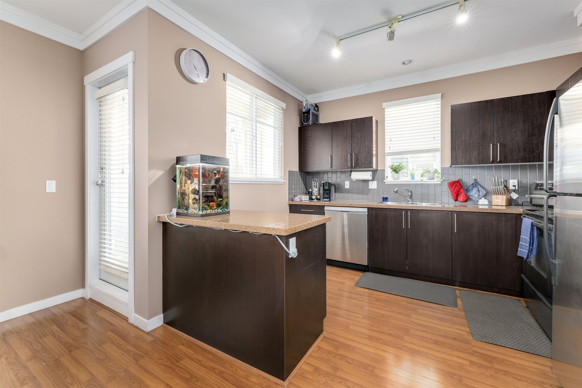 6575-192-street-clayton-cloverdale-05