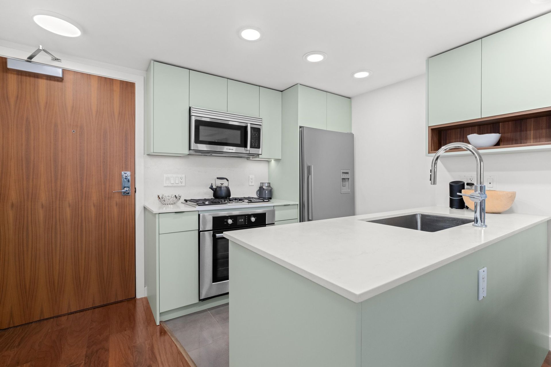 2080-w-broadway-street-kitsilano-vancouver-west-03