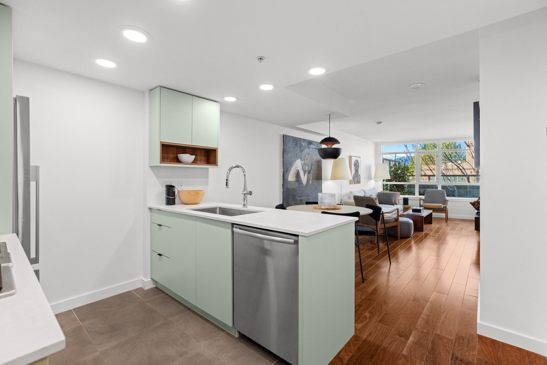 2080-w-broadway-street-kitsilano-vancouver-west-05
