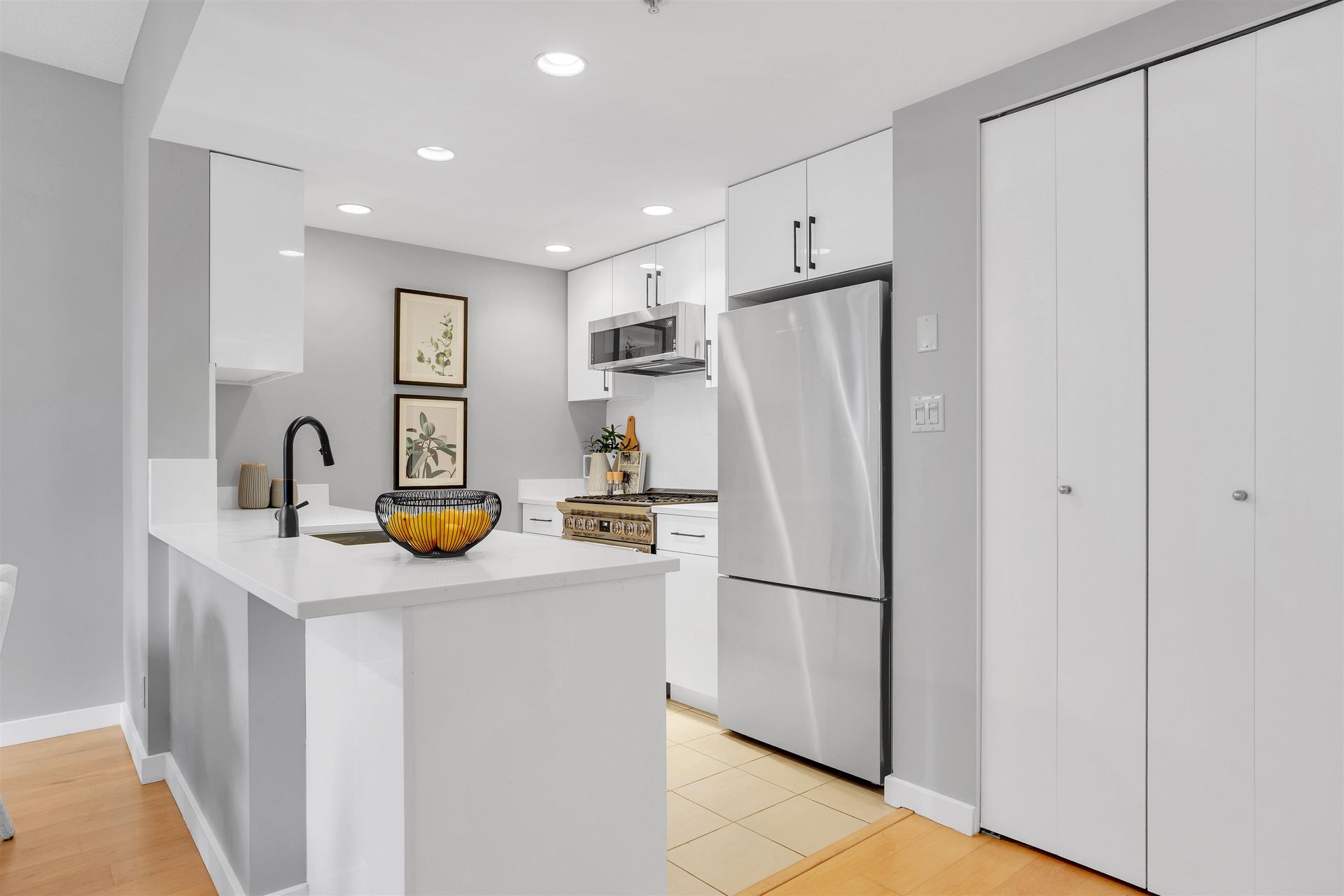 strathmore-mews-yaletown-vancouver-west-11