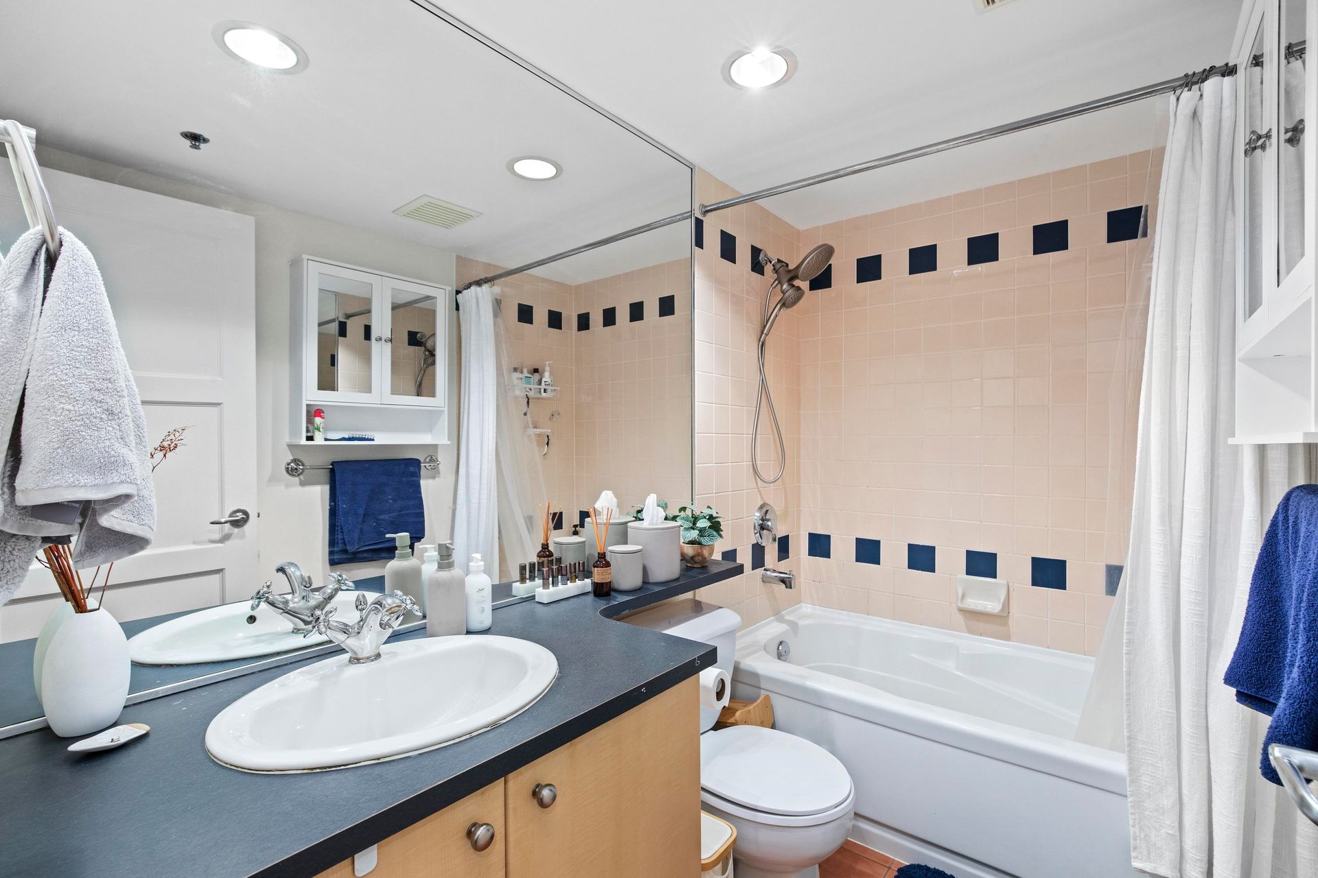 819-hamilton-street-downtown-vw-vancouver-west-15