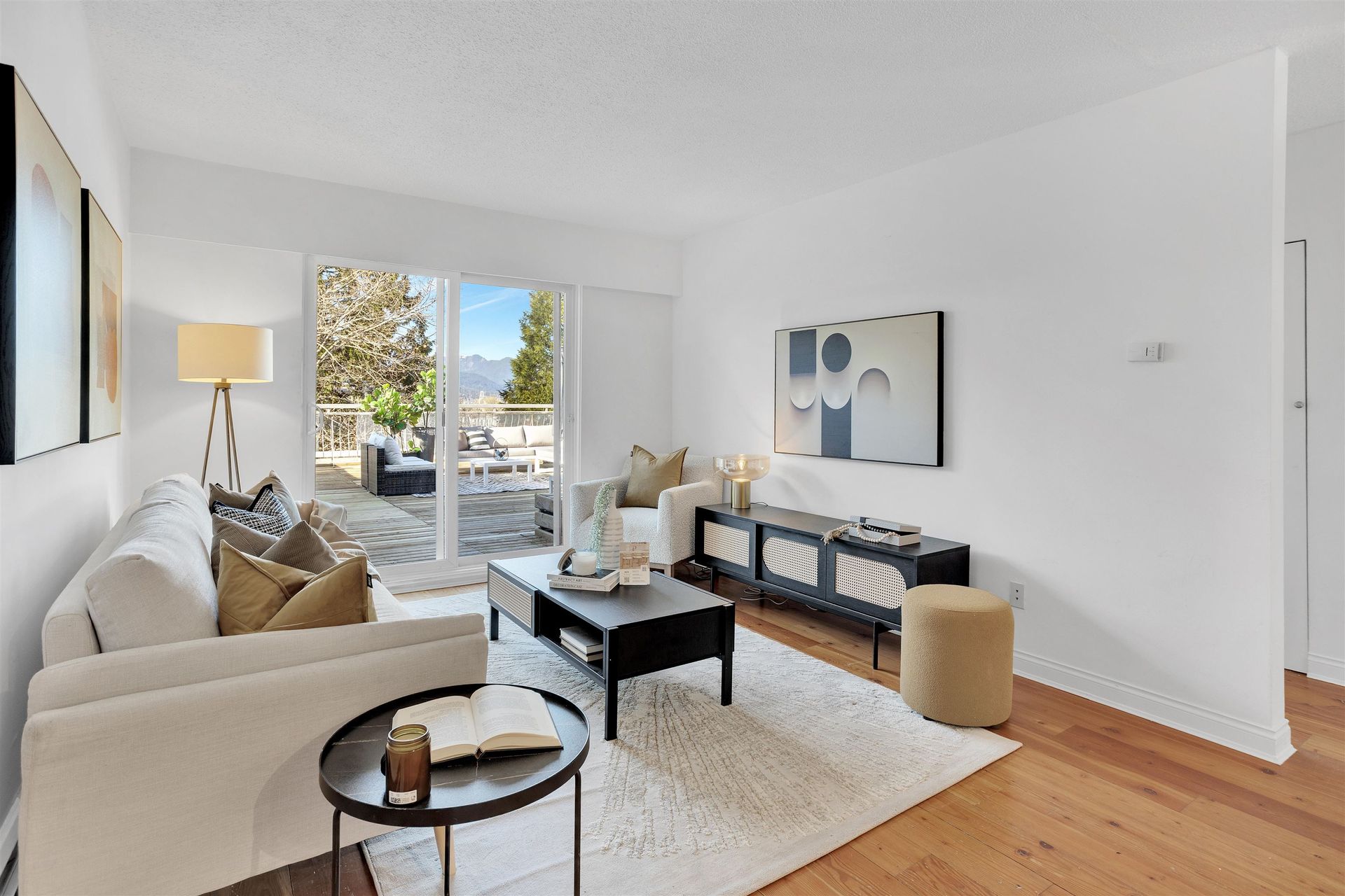 711-e-6th-avenue-mount-pleasant-ve-vancouver-east-05