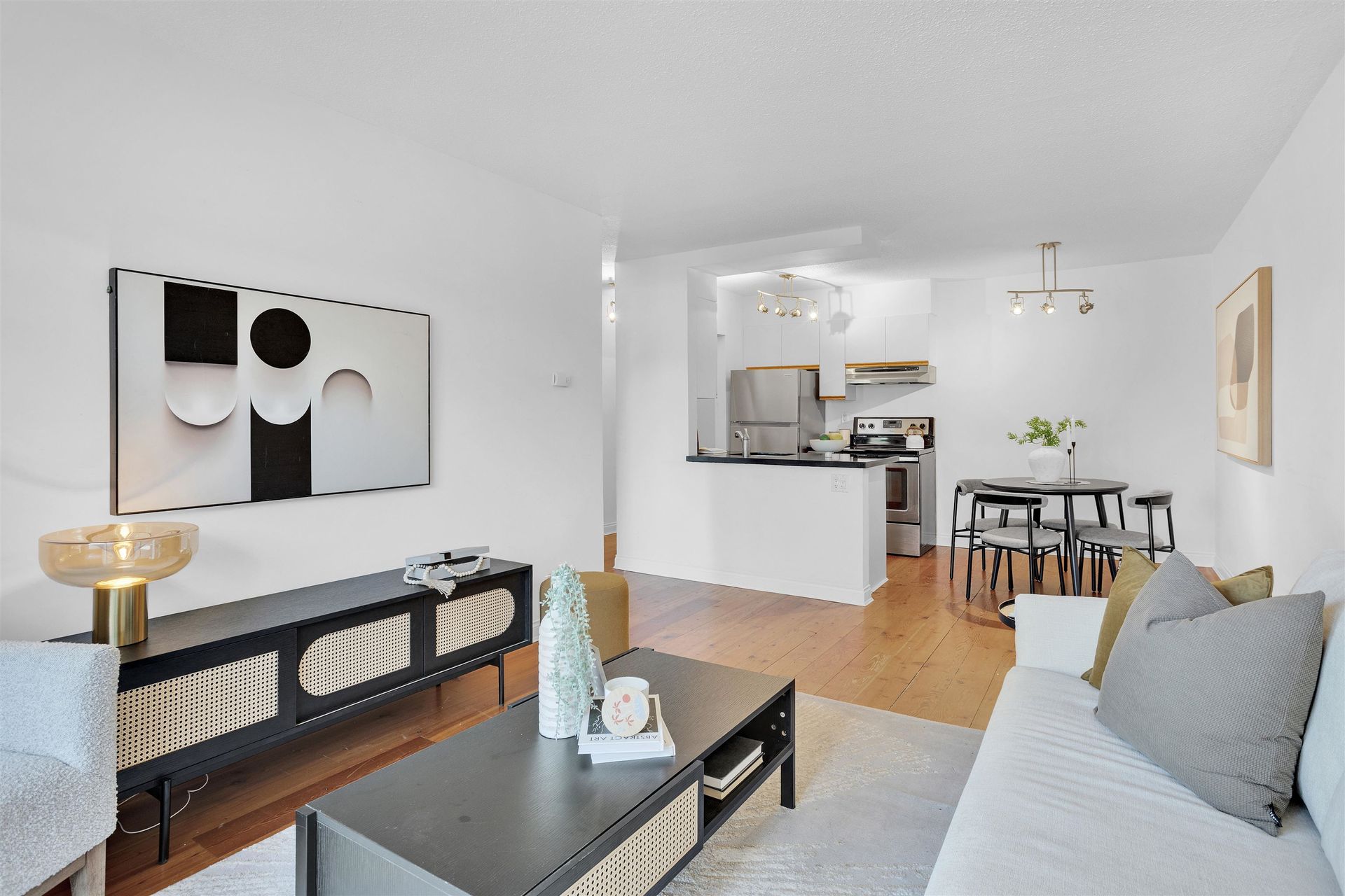 711-e-6th-avenue-mount-pleasant-ve-vancouver-east-07