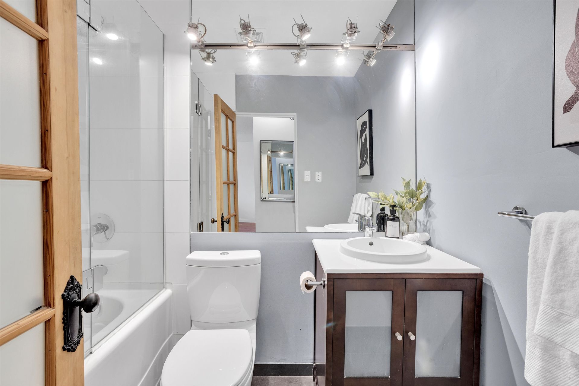 711-e-6th-avenue-mount-pleasant-ve-vancouver-east-14