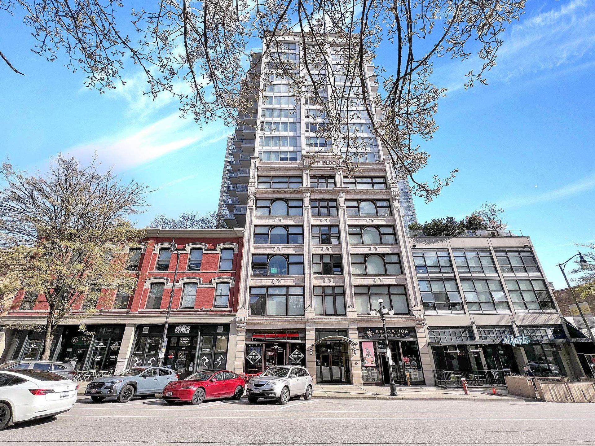 668-columbia-street-quay-new-westminster-03