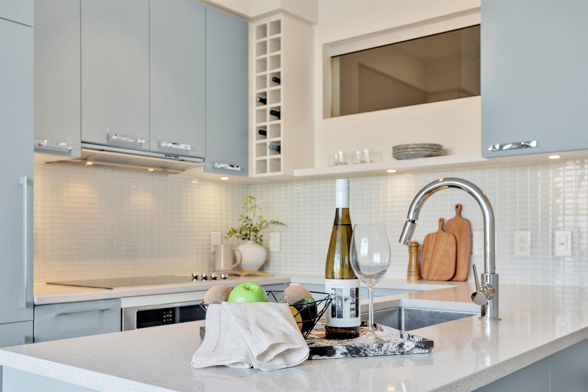 668-columbia-street-quay-new-westminster-10