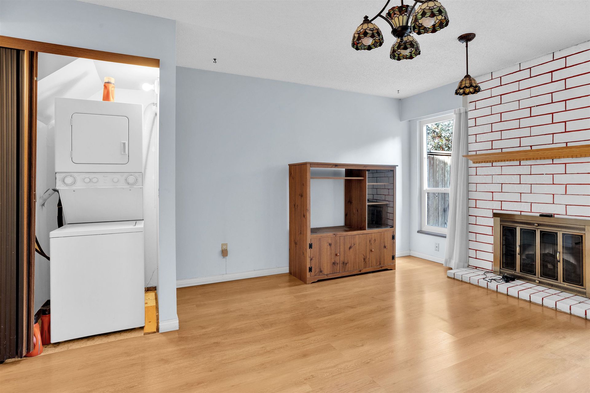 7447-140-street-east-newton-surrey-08