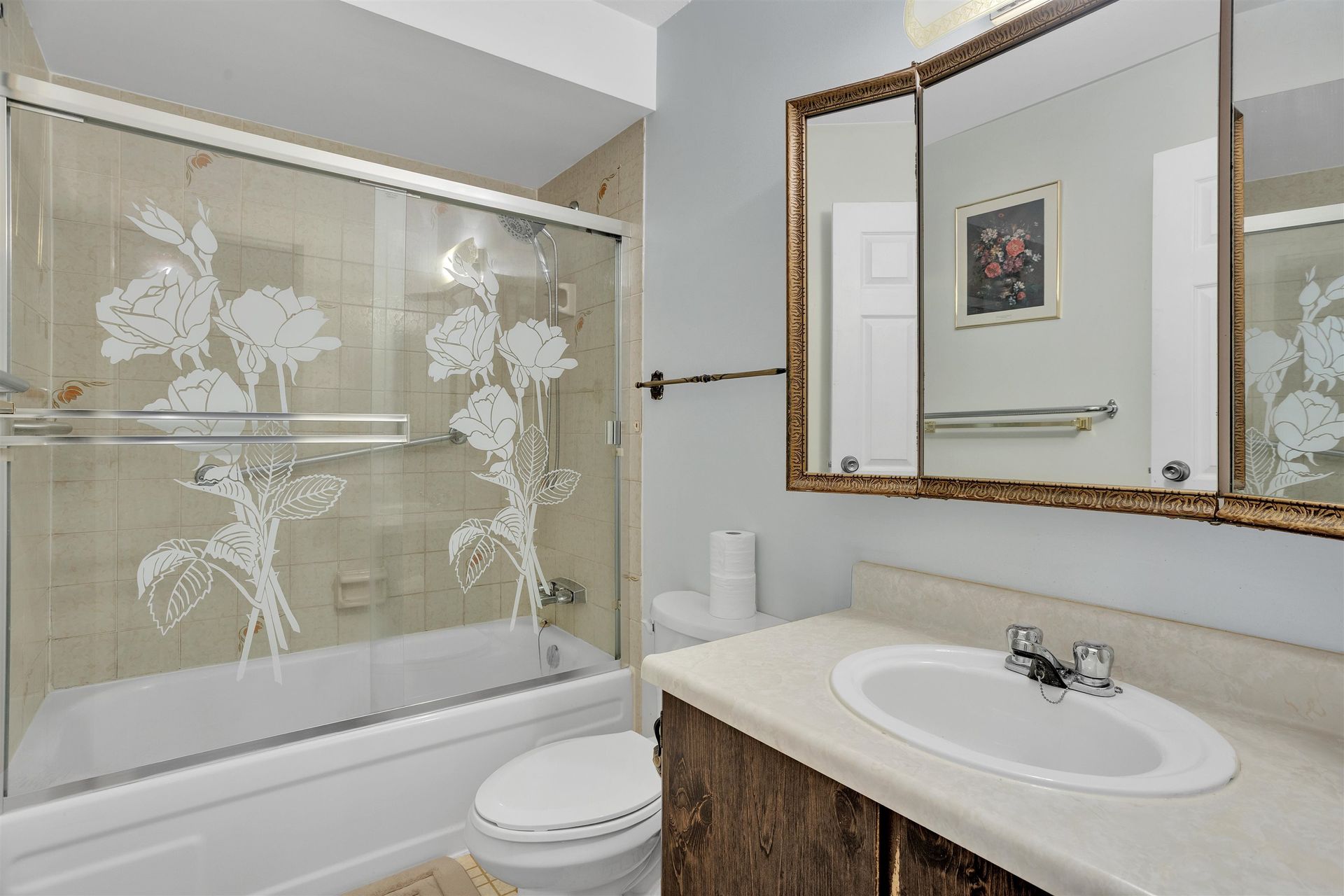 7447-140-street-east-newton-surrey-16