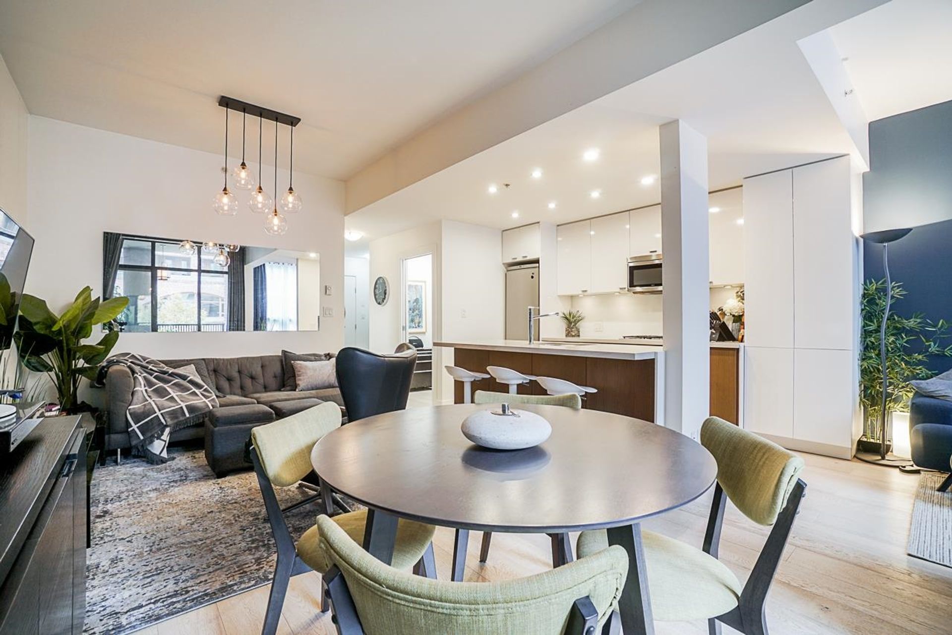 531-beatty-street-downtown-vw-vancouver-west-36