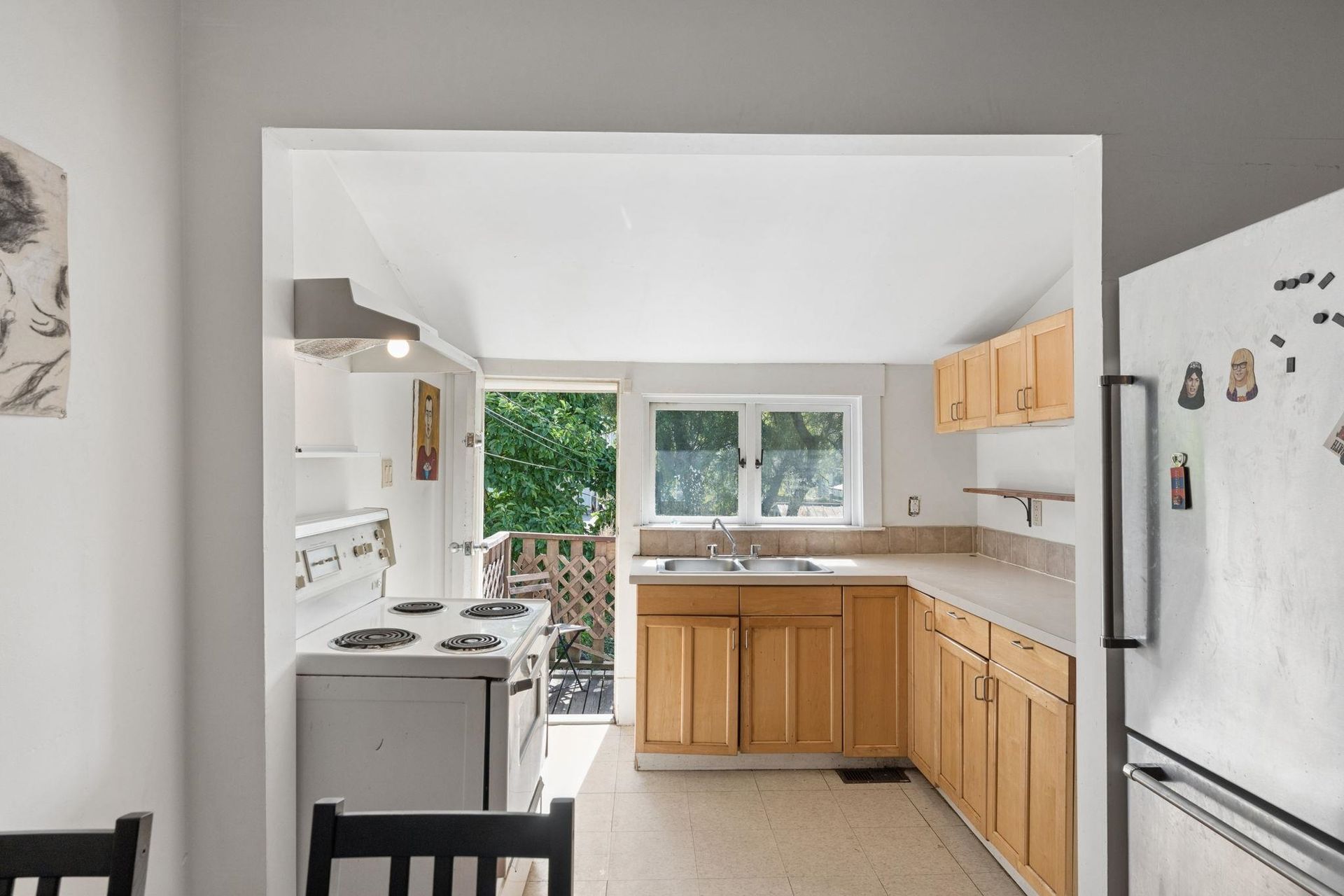 614-e-19th-avenue-fraser-ve-vancouver-east-09