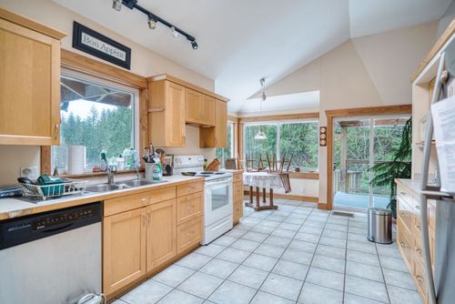 13587-barabash-road-pender-harbour-egmont-sunshine-coast-12 at 13587 Barabash Road, Pender Harbour Egmont, Sunshine Coast