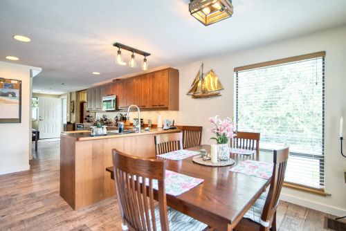 4546-sinclair-bay-road-pender-harbour-egmont-sunshine-coast-05 at 4546 Sinclair Bay Road, Pender Harbour Egmont, Sunshine Coast