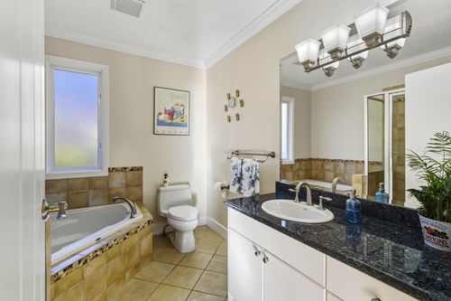 Bathroom at 715 Kilkeel Place, Delbrook, North Vancouver