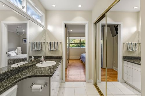 Ensuite at 715 Kilkeel Place, Delbrook, North Vancouver