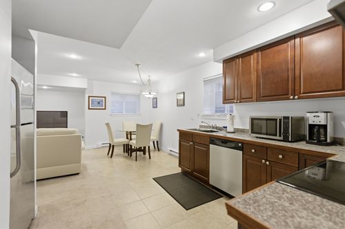 48_21195-83a-ave-langley-township-evolve-brian-rhys5 at 21195 83a, Willoughby Heights, Langley