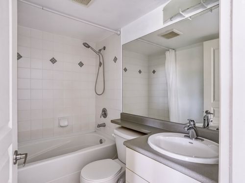 Studio suite SFU at 402 - 9298 University Crescent, Simon Fraser Univer., Burnaby North