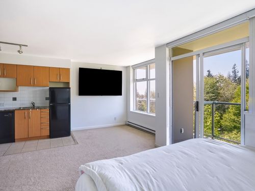 Studio suite SFU at 402 - 9298 University Crescent, Simon Fraser Univer., Burnaby North