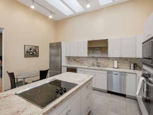 12 at 1439 Sandhurst Place, Chartwell, West Vancouver