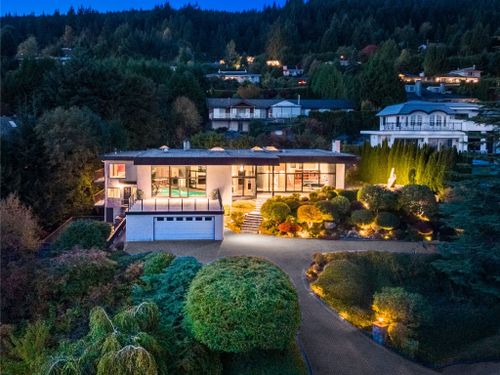 2-web-main-crop at 1439 Sandhurst Place, Chartwell, West Vancouver