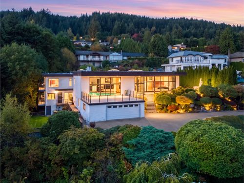 3-web-main-crop at 1439 Sandhurst Place, Chartwell, West Vancouver