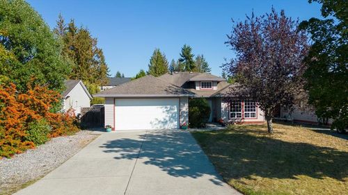 6311-homestead-avenue-sechelt-district-sunshine-coast-02 at 6311 Homestead Avenue, Sechelt District, Sunshine Coast