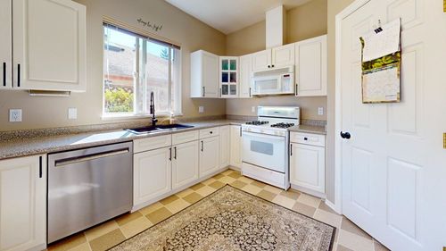 6311-homestead-avenue-sechelt-district-sunshine-coast-05 at 6311 Homestead Avenue, Sechelt District, Sunshine Coast