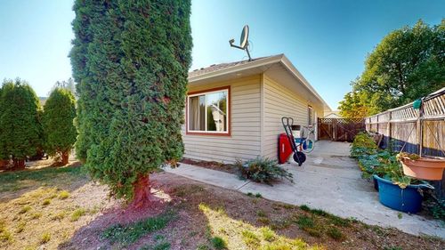 6311-homestead-avenue-sechelt-district-sunshine-coast-32 at 6311 Homestead Avenue, Sechelt District, Sunshine Coast