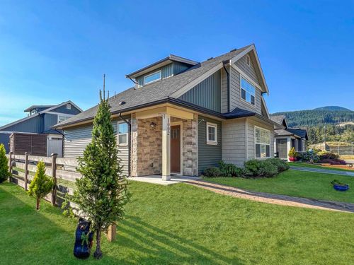 1002-goddard-road-gibsons-area-sunshine-coast-01 at 1002 Goddard Road, Gibsons & Area, Sunshine Coast