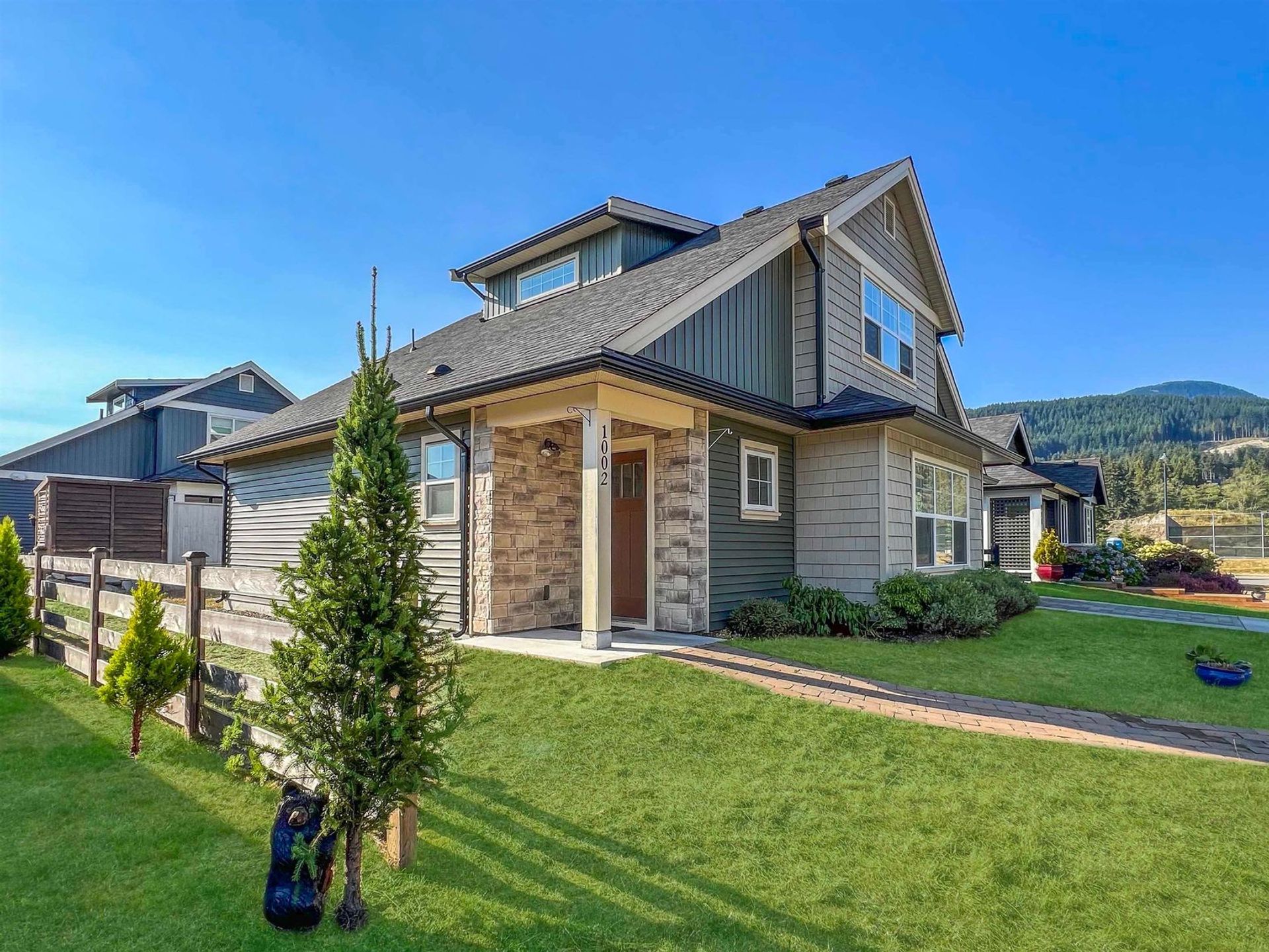 1002 Goddard Road, Gibsons & Area, Sunshine Coast photo number 1 1002 Goddard Road, Gibsons & Area, Sunshine Coast photo number 1