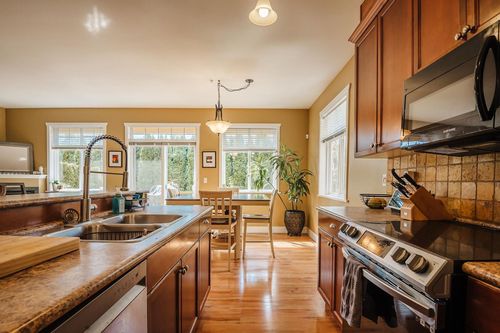 809-north-road-gibsons-area-sunshine-coast-12 at 4 - 809 North Road, Gibsons & Area, Sunshine Coast