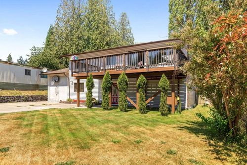 1058-fairview-road-gibsons-area-sunshine-coast-02 at 1058 Fairview Road, Gibsons & Area, Sunshine Coast 1058-fairview-road-gibsons-area-sunshine-coast-02 at 1058 Fairview Road, Gibsons & Area, Sunshine Coast