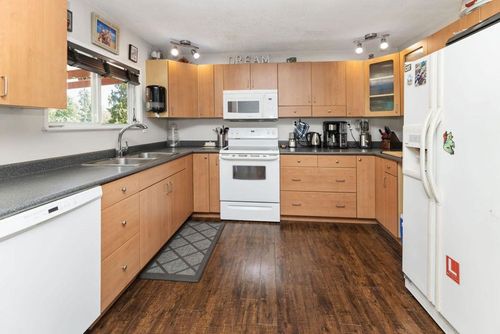 1058-fairview-road-gibsons-area-sunshine-coast-06 at 1058 Fairview Road, Gibsons & Area, Sunshine Coast 1058-fairview-road-gibsons-area-sunshine-coast-06 at 1058 Fairview Road, Gibsons & Area, Sunshine Coast