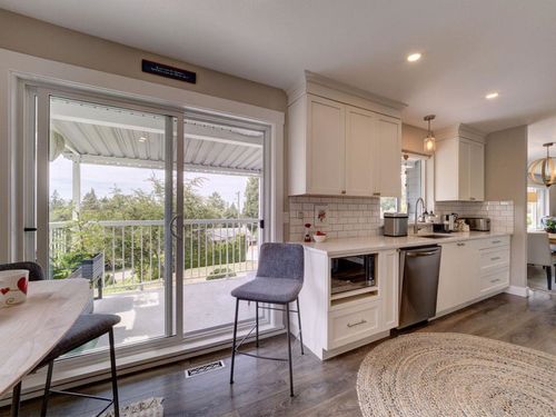 1554-grandview-road-gibsons-area-sunshine-coast-11 at 1554 Grandview Road, Gibsons & Area, Sunshine Coast