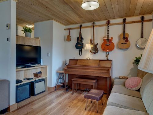 7822-redrooffs-road-halfmn-bay-secret-cv-redroofs-sunshine-coast-16 at 7822 Redrooffs Road, Halfmn Bay Secret Cv Redroofs, Sunshine Coast