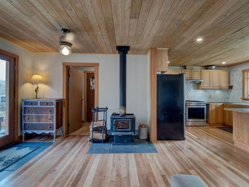 7822-redrooffs-road-halfmn-bay-secret-cv-redroofs-sunshine-coast-17 at 7822 Redrooffs Road, Halfmn Bay Secret Cv Redroofs, Sunshine Coast