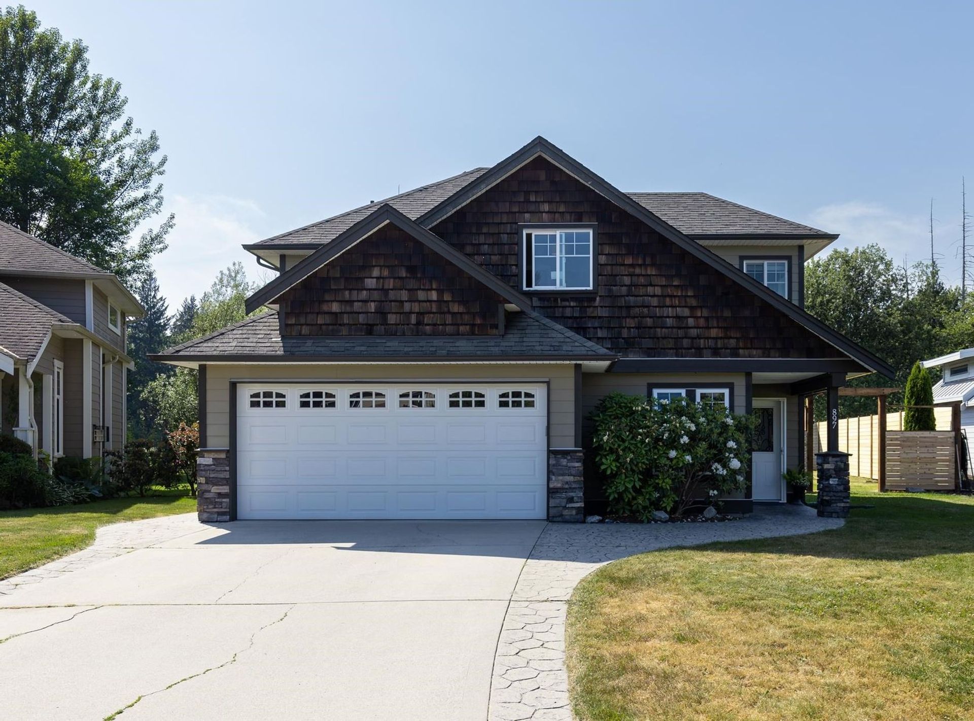 897 Oceanmount Boulevard, Gibsons & Area, Sunshine Coast photo number 1 897 Oceanmount Boulevard, Gibsons & Area, Sunshine Coast photo number 1