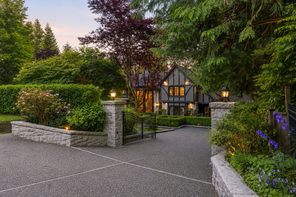 02 at 2980 Palmerston Avenue, Altamont, West Vancouver