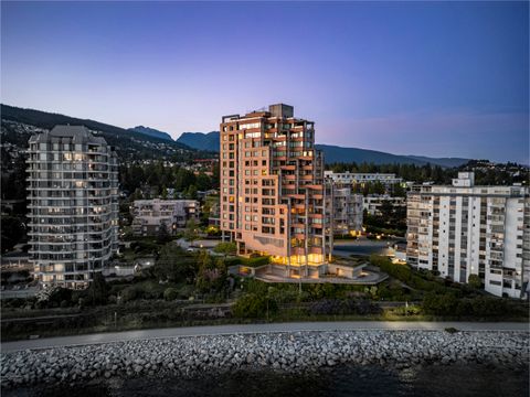 2250-bellevue-west-vancouver-penthouse-drone-evolve-smeatoncook11-1 at PH - 2250 Bellevue Avenue, Dundarave, West Vancouver