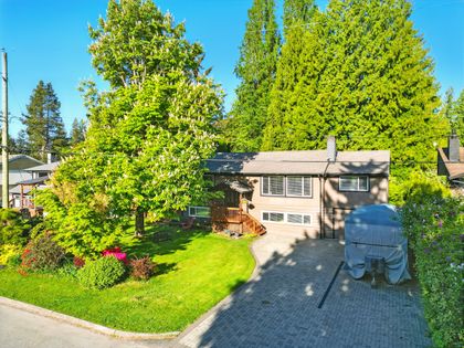 1-2645-poplynn-dr-evolve-media at 2645 Poplynn Drive, Westlynn, North Vancouver