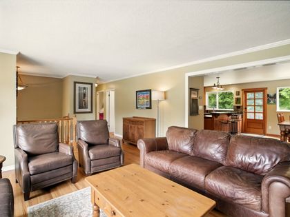 17_2645-poplynn-drive-north-vancouver-evolve-media26 at 2645 Poplynn Drive, Westlynn, North Vancouver