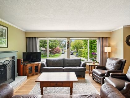 8a_2645-poplynn-drive-north-vancouver-evolve-media23 at 2645 Poplynn Drive, Westlynn, North Vancouver