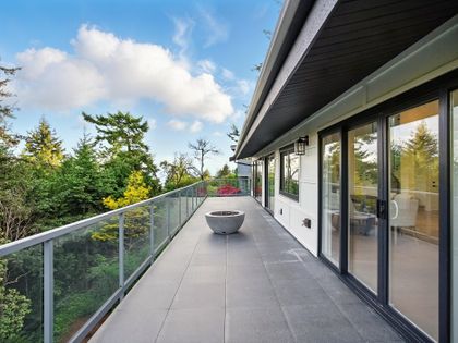 18 at 6230 Summit Avenue, Gleneagles, West Vancouver