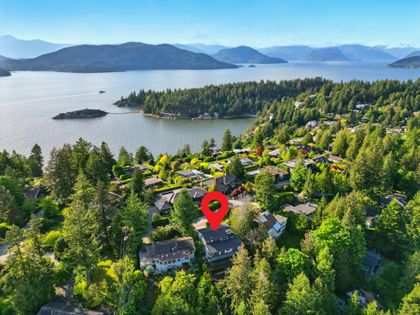2 at 6230 Summit Avenue, Gleneagles, West Vancouver