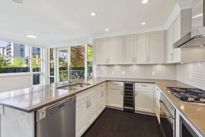 14-web-or-mls-014 at #10 - 1891 Marine Drive, Ambleside, West Vancouver